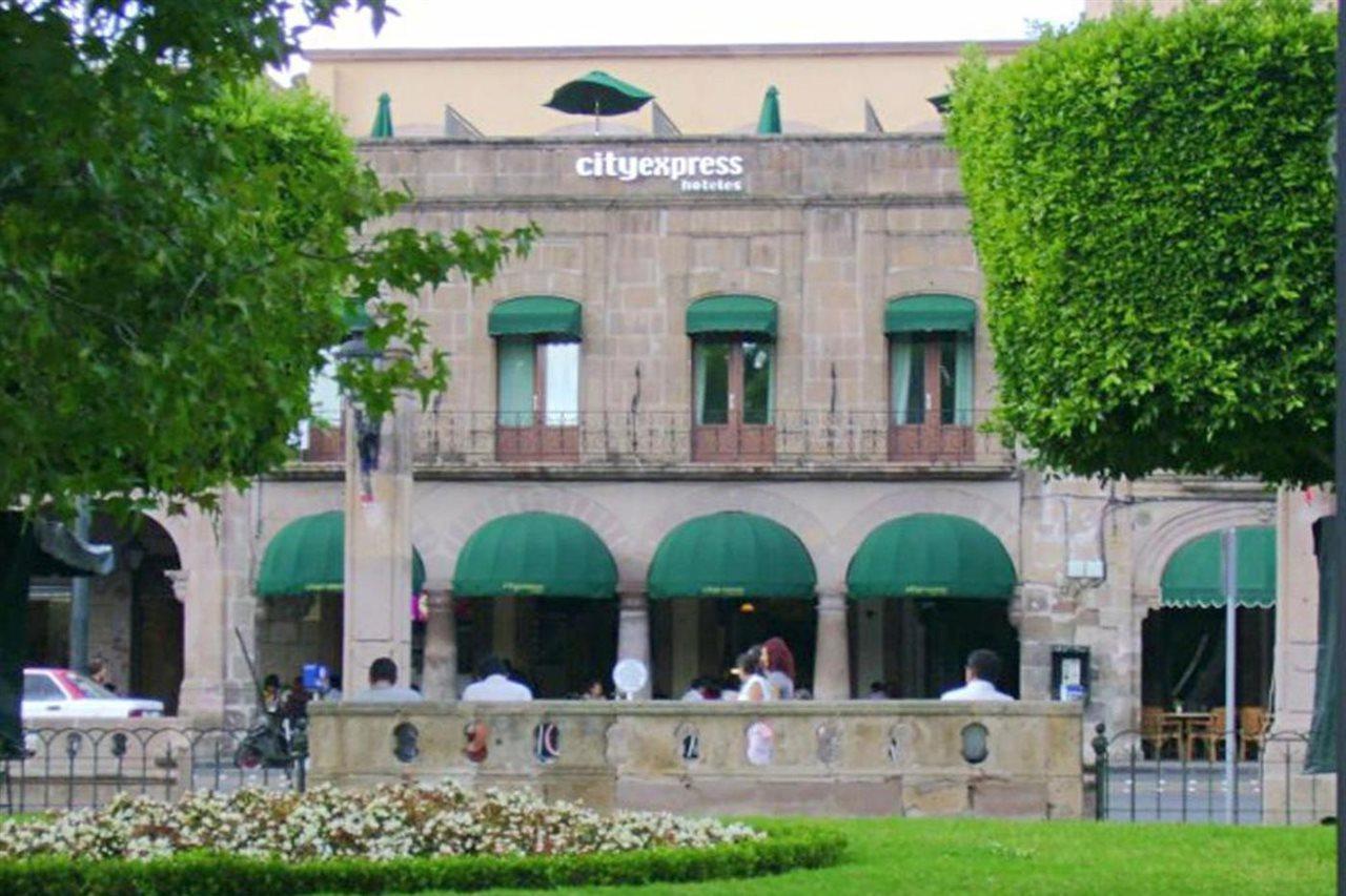 Holiday Inn Express Morelia Centro Historico Bagian luar foto