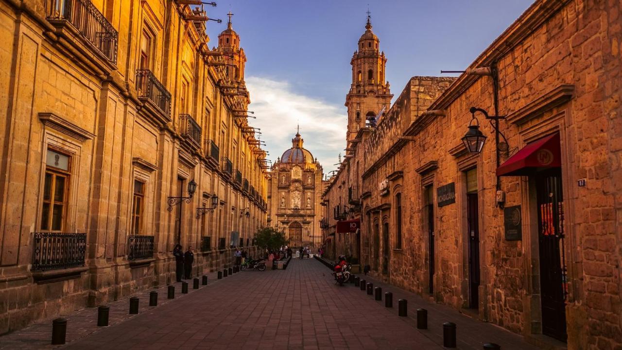Holiday Inn Express Morelia Centro Historico Bagian luar foto