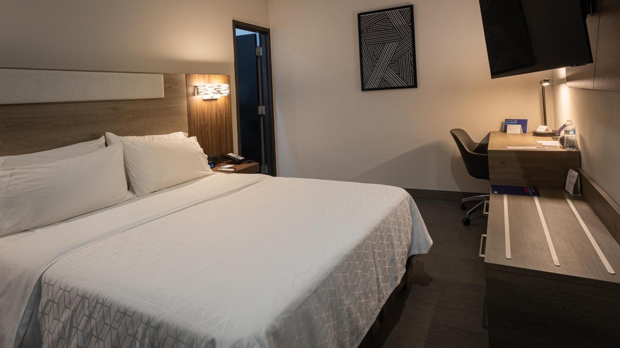 Holiday Inn Express Morelia Centro Historico Bagian luar foto