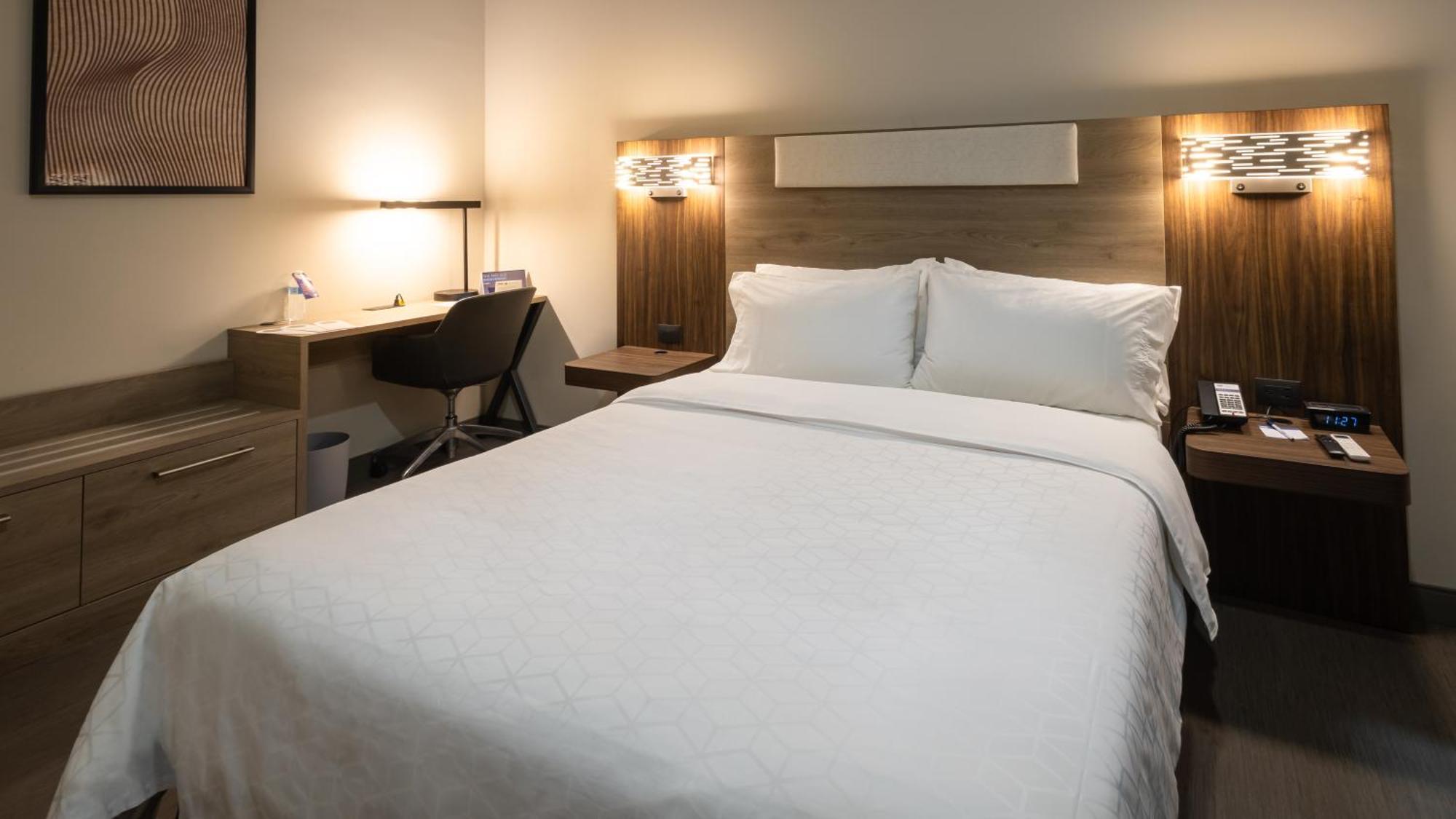 Holiday Inn Express Morelia Centro Historico Bagian luar foto