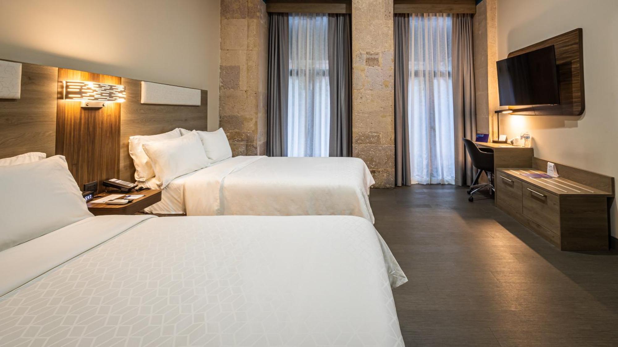 Holiday Inn Express Morelia Centro Historico Bagian luar foto